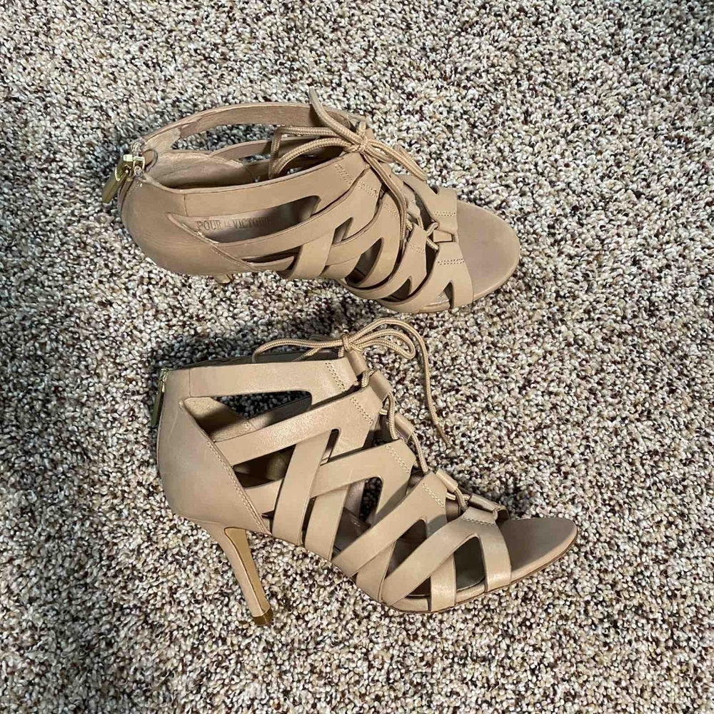 Pour la Victoire Heels